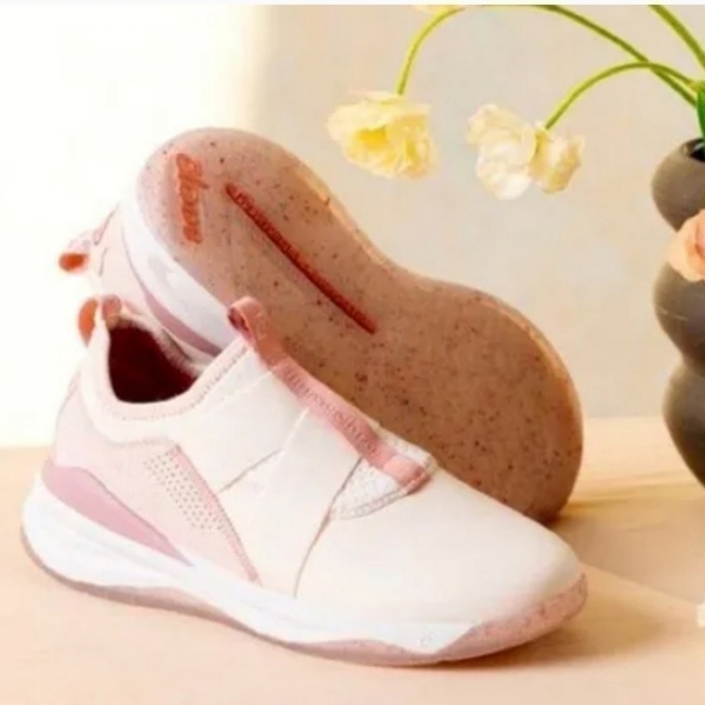 Clove Womens Limited Edition Nurse Clara Leather Pink Sneakers shoes sz 11